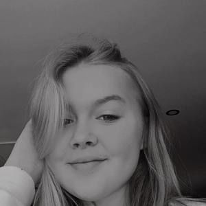 Meet your Posher, Alexia